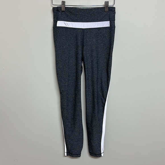 Lululemon Light Speed Tight Grey Size 4 - Picture 4 of 10